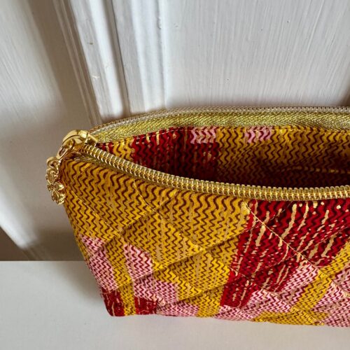 Alternativ visning af Clutch Neela